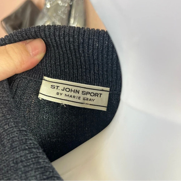 Vintage St. John Ribbed Knit Pullover Sweater - Picture 4 of 10